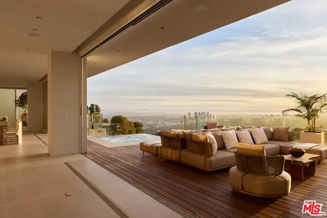$22,500,000 | 1615 Blue Jay Way, West Hollywood, CA 90069