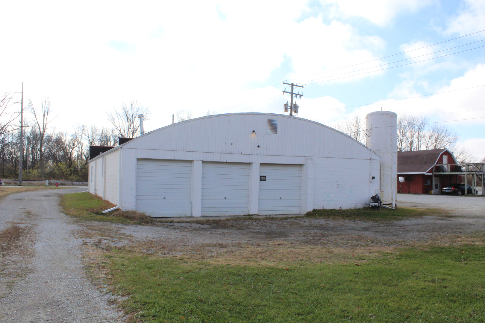 804 East Walnut Street Watseka, IL 60970 - Photo 2 of 23 a view of a house with a yard
