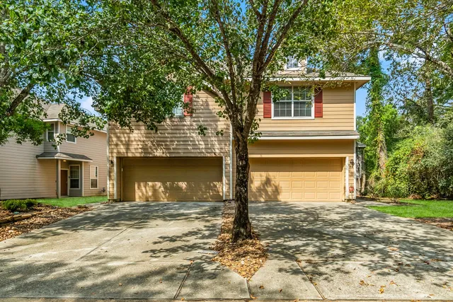 $2,200 | 144 Summerhaze Circle, The Woodlands, TX 77382