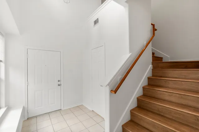 $2,200 | 144 Summerhaze Circle, The Woodlands, TX 77382