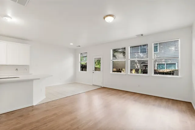 $2,200 | 144 Summerhaze Circle, The Woodlands, TX 77382