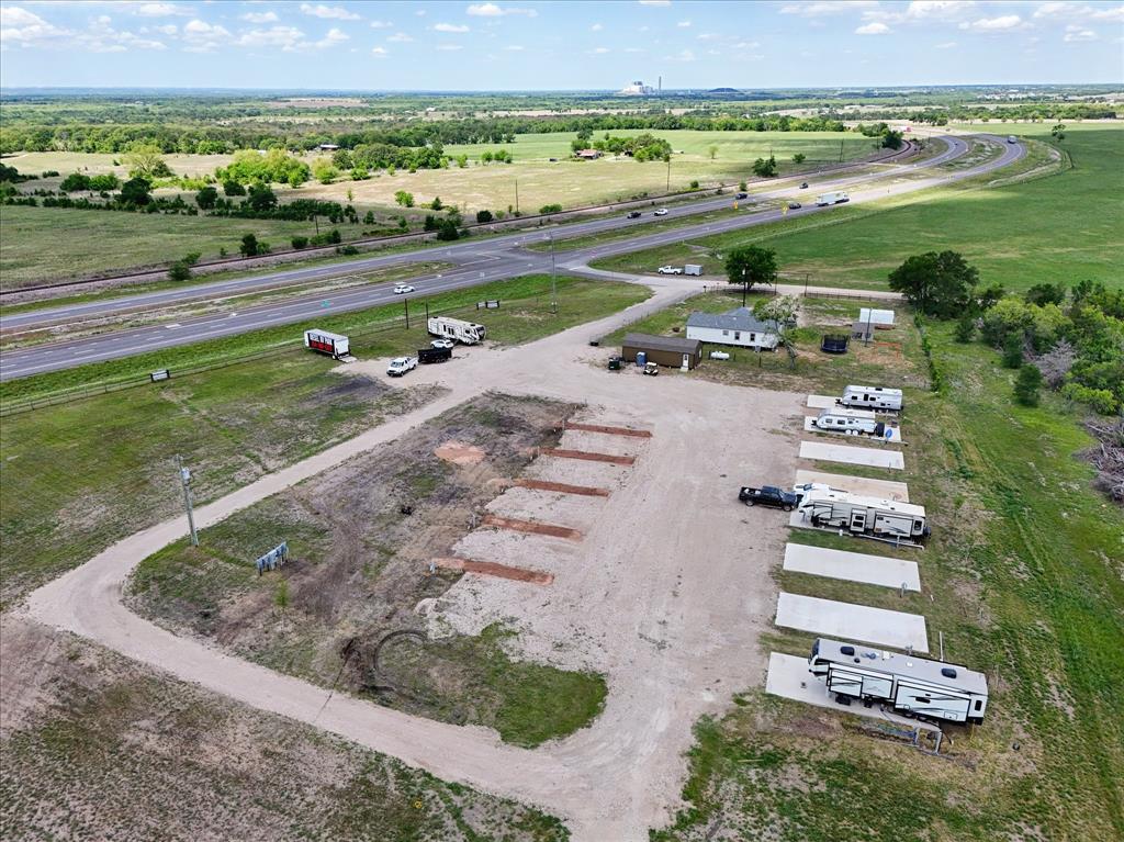 114 County Road 119 Riesel, TX 76682 - Photo 7 of 33