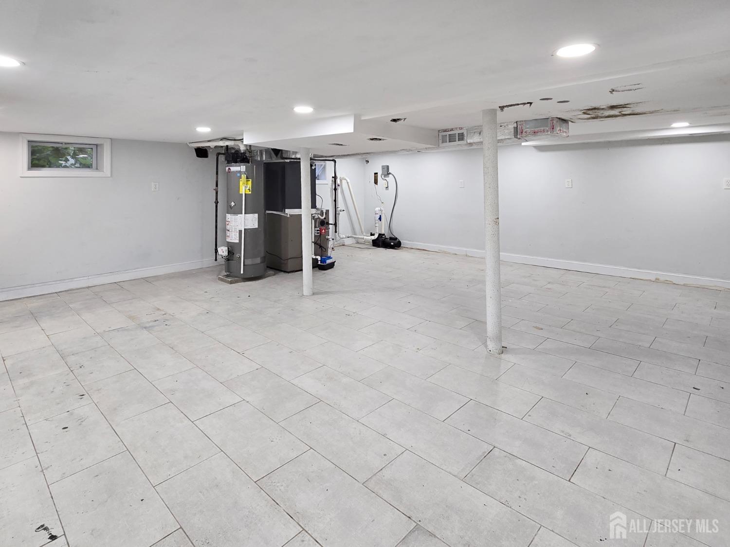 338 Runyon Avenue Middlesex, NJ 08846 - Photo 15 of 27 a view of empty room