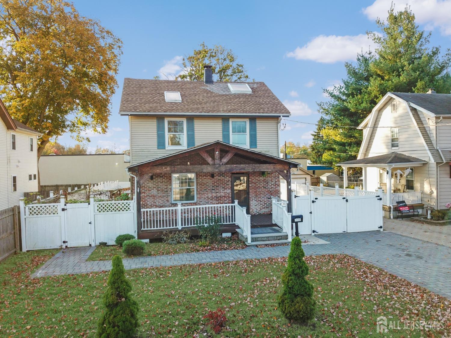 338 Runyon Avenue Middlesex, NJ 08846 - Photo 20 of 27 front view of a house with a yard