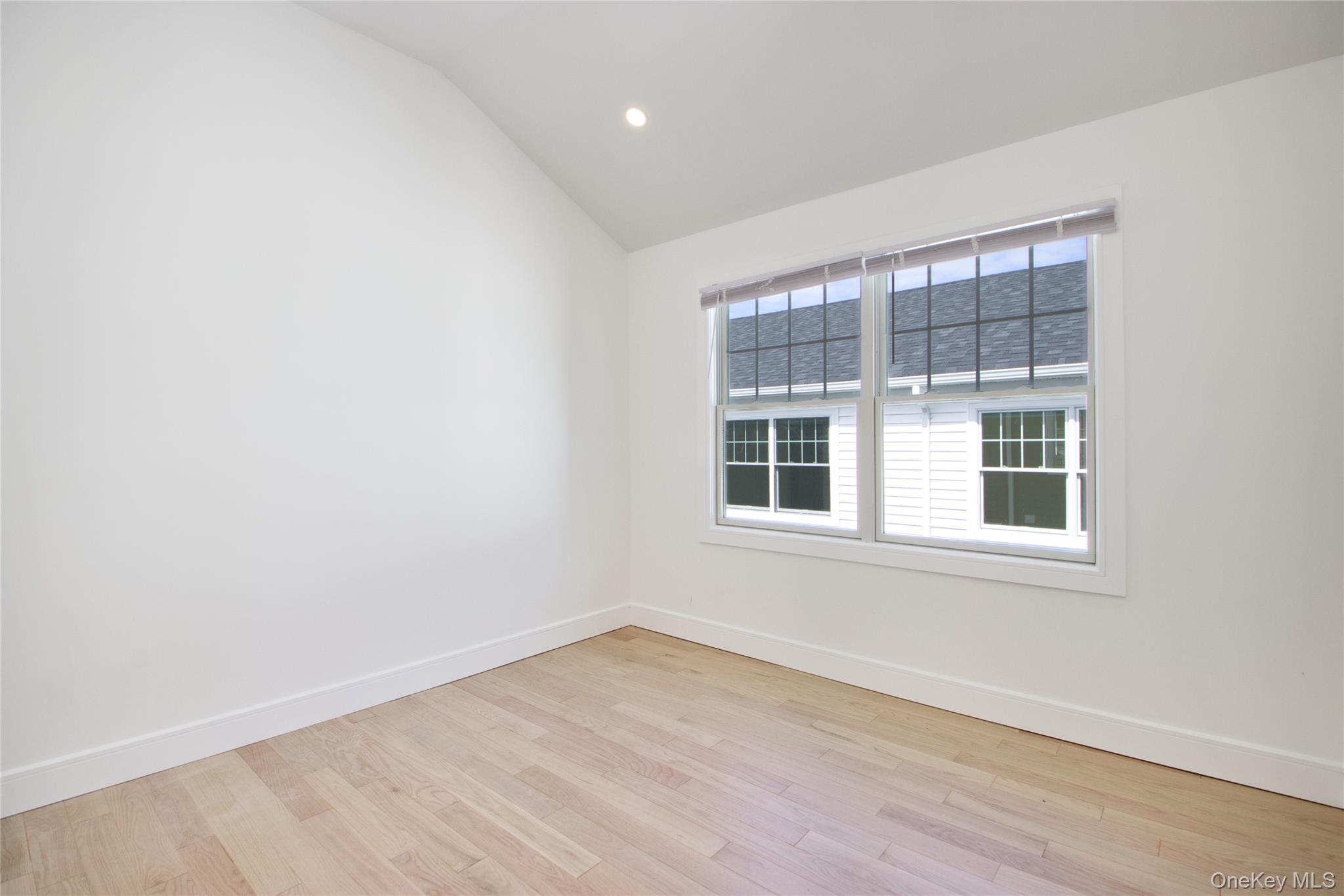 48b Linwood Road North, Unit B Port Washington, NY 11050 - Photo 13 of 25 Gallery Image 13