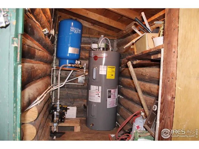 a view of outdoor space yard and balcony