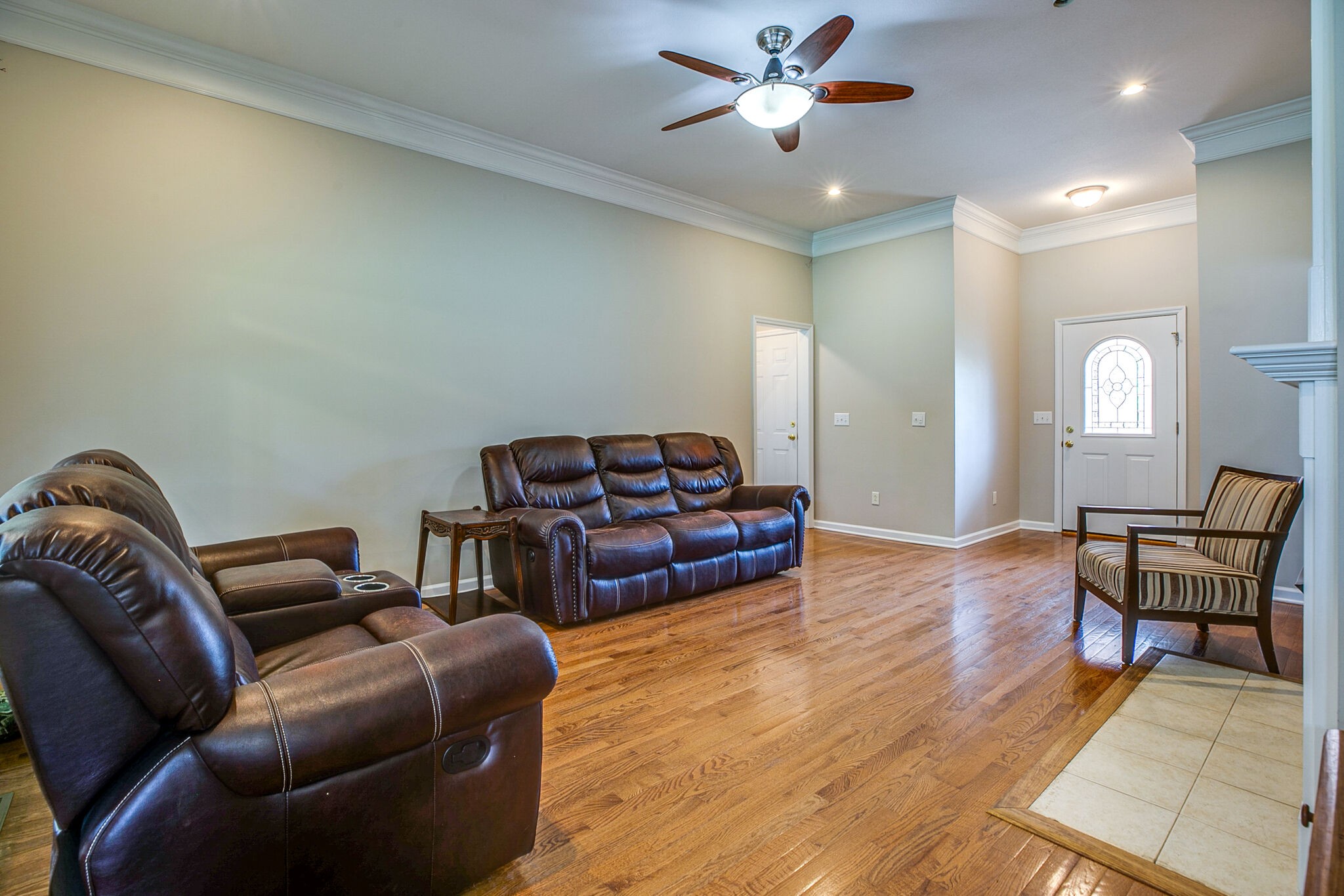 207 Towbridge Drive Murfreesboro, TN 37129 - Photo 10 of 31 a living room with furniture