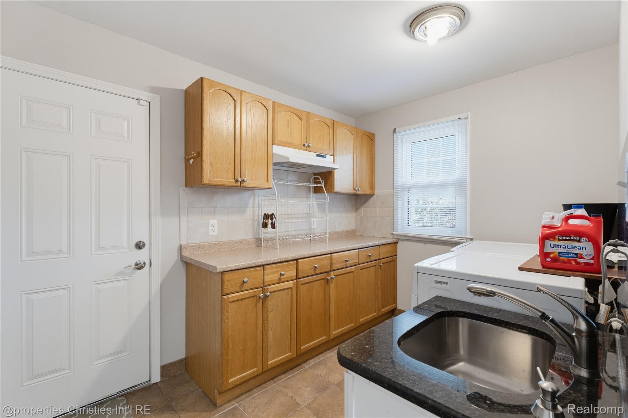 29042 Raleigh Road Farmington, MI 48336 - Photo 18 of 37 18.jpg