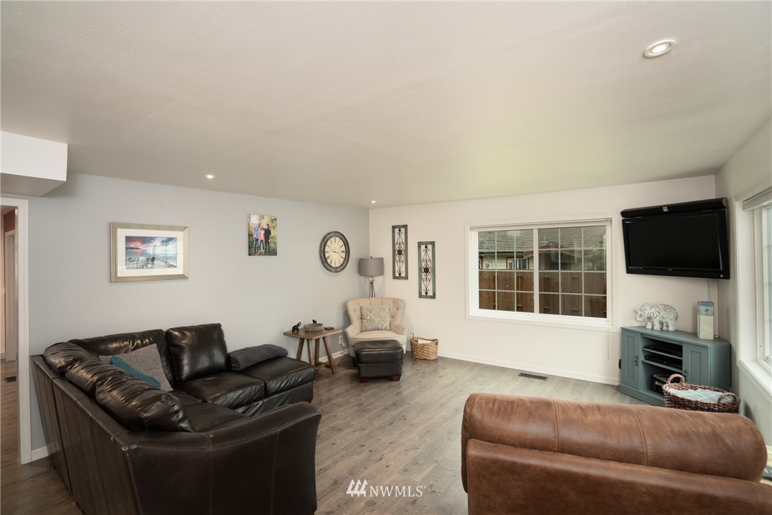 310 Reed Street Sedro-Woolley, WA 98284 - Photo 6 of 25 Gallery Image 6
