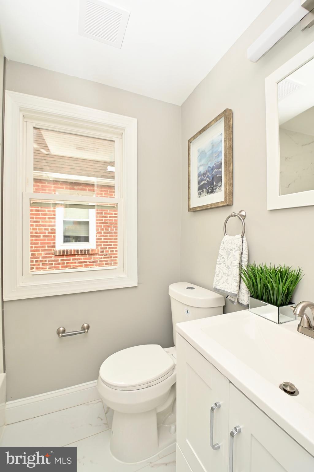 6420 Blair Road Northwest Washington, DC 20012 - Photo 20 of 30 Hall bath