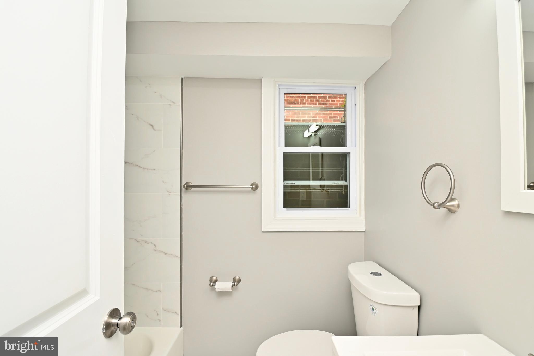 6420 Blair Road Northwest Washington, DC 20012 - Photo 27 of 30 LL full bath