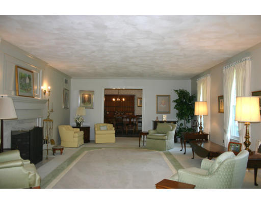 31 Carding Mill Road Sudbury, MA 01776 - Photo 5 of 14