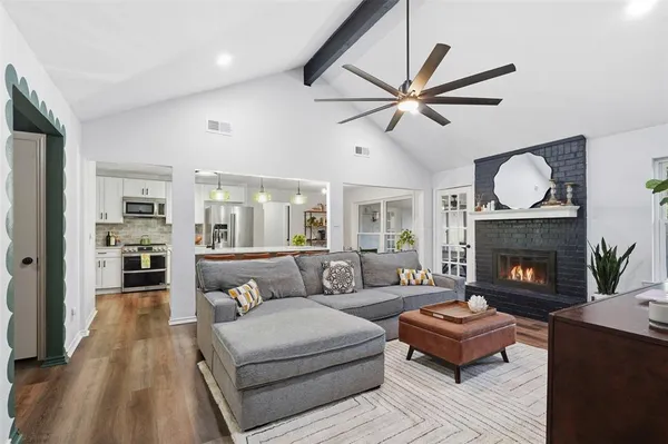$450,000 | 700 Highland Crest Drive, Hurst, TX 76054