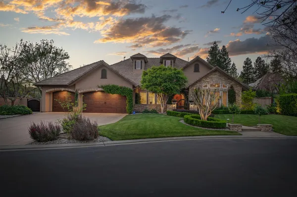 $1,548,000 | 3350 East Via Montiano Avenue, Clovis, CA 93619