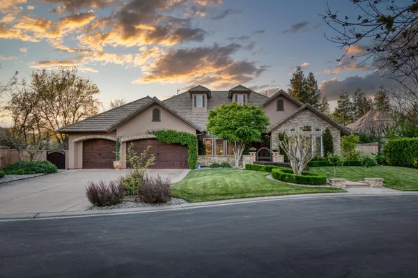 $1,495,000 | 3350 East Via Montiano Avenue, Clovis, CA 93619