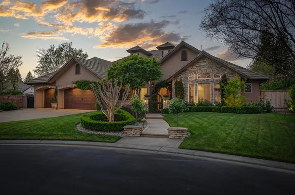 $1,495,000 | 3350 East Via Montiano Avenue, Clovis, CA 93619