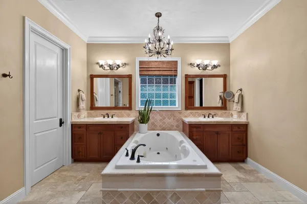 $1,495,000 | 3350 East Via Montiano Avenue, Clovis, CA 93619