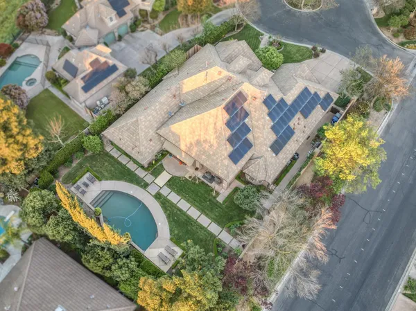 $1,495,000 | 3350 East Via Montiano Avenue, Clovis, CA 93619