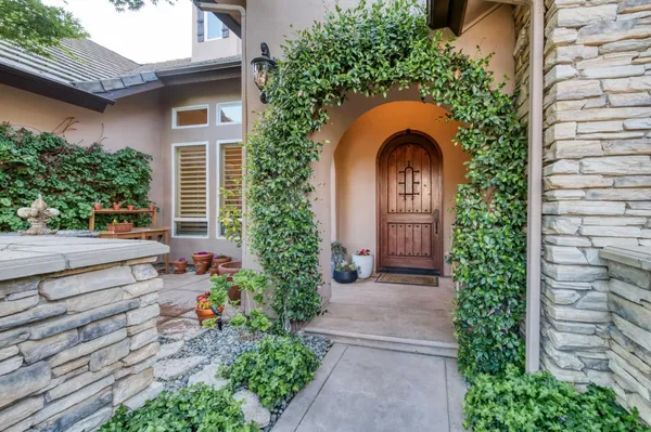 $1,495,000 | 3350 East Via Montiano Avenue, Clovis, CA 93619