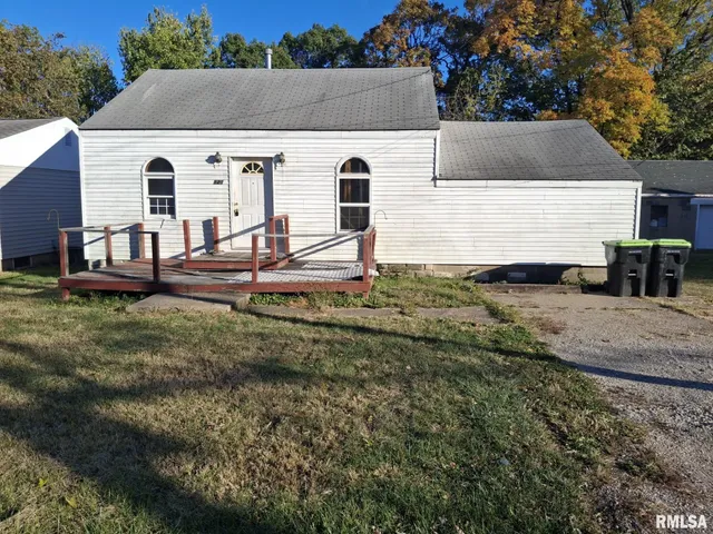 $70,000 | 120 Gerber Court, Creve Coeur, IL 61610