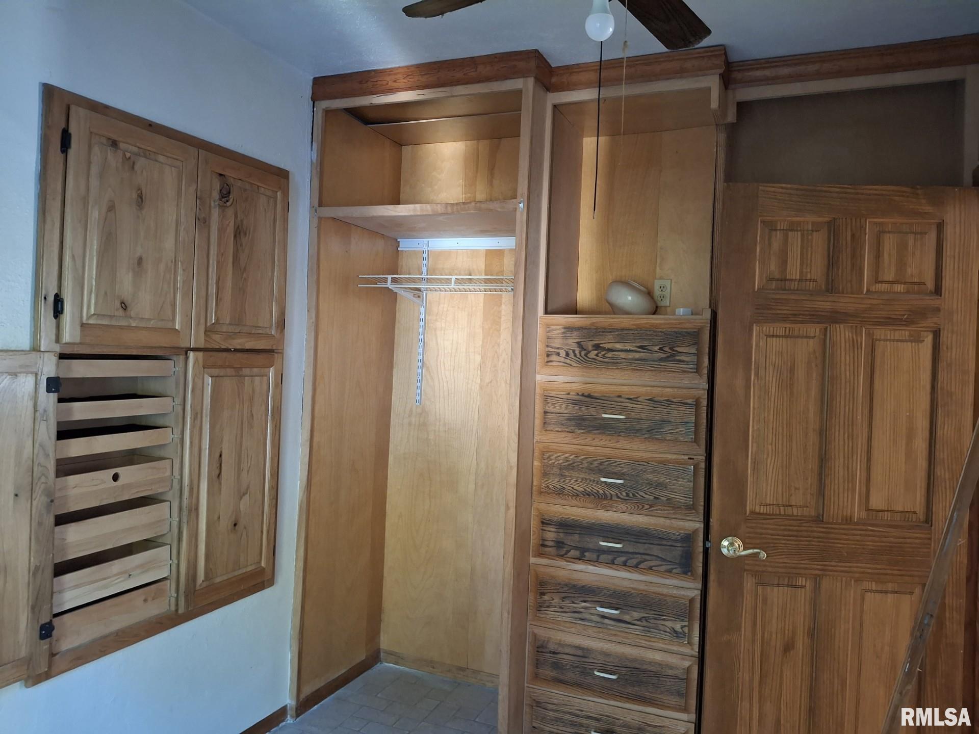 120 Gerber Court Creve Coeur, IL 61610 - Photo 14 of 25