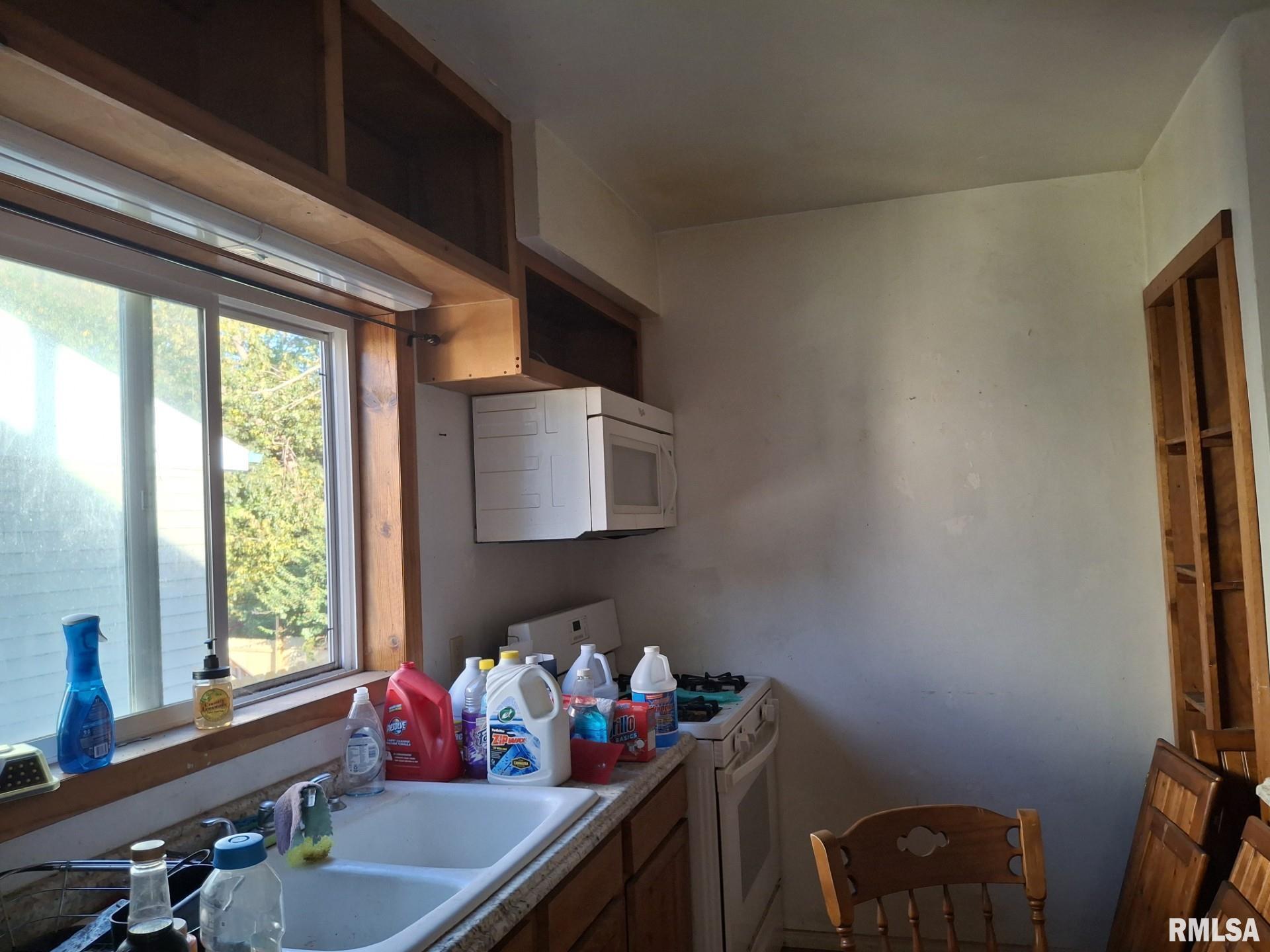 120 Gerber Court Creve Coeur, IL 61610 - Photo 18 of 25