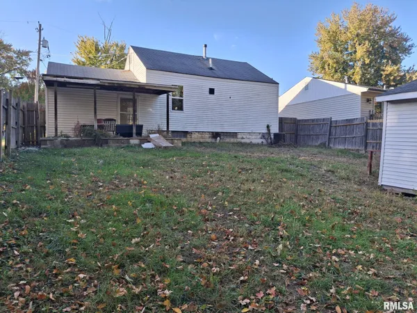 $63,000 | 120 Gerber Court, Creve Coeur, IL 61610