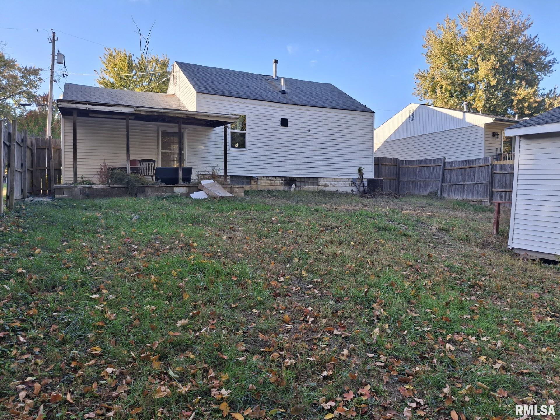 120 Gerber Court Creve Coeur, IL 61610 - Photo 4 of 25