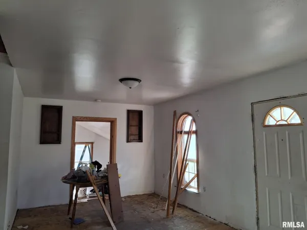 $63,000 | 120 Gerber Court, Creve Coeur, IL 61610