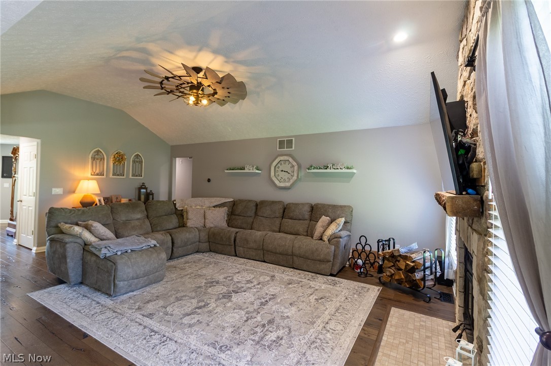 3877 Dawley Road Ravenna, OH 44266 - Photo 11 of 50 Gallery Image 11