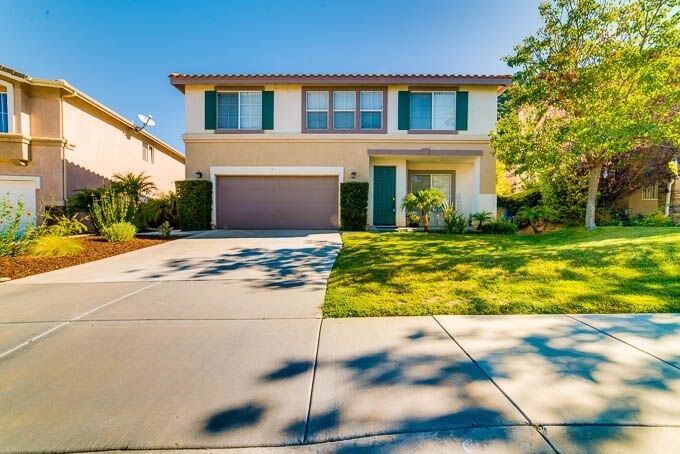 5006 Lake Circle Road Fallbrook, CA 92028 - Photo 1 of 25 Front of Home