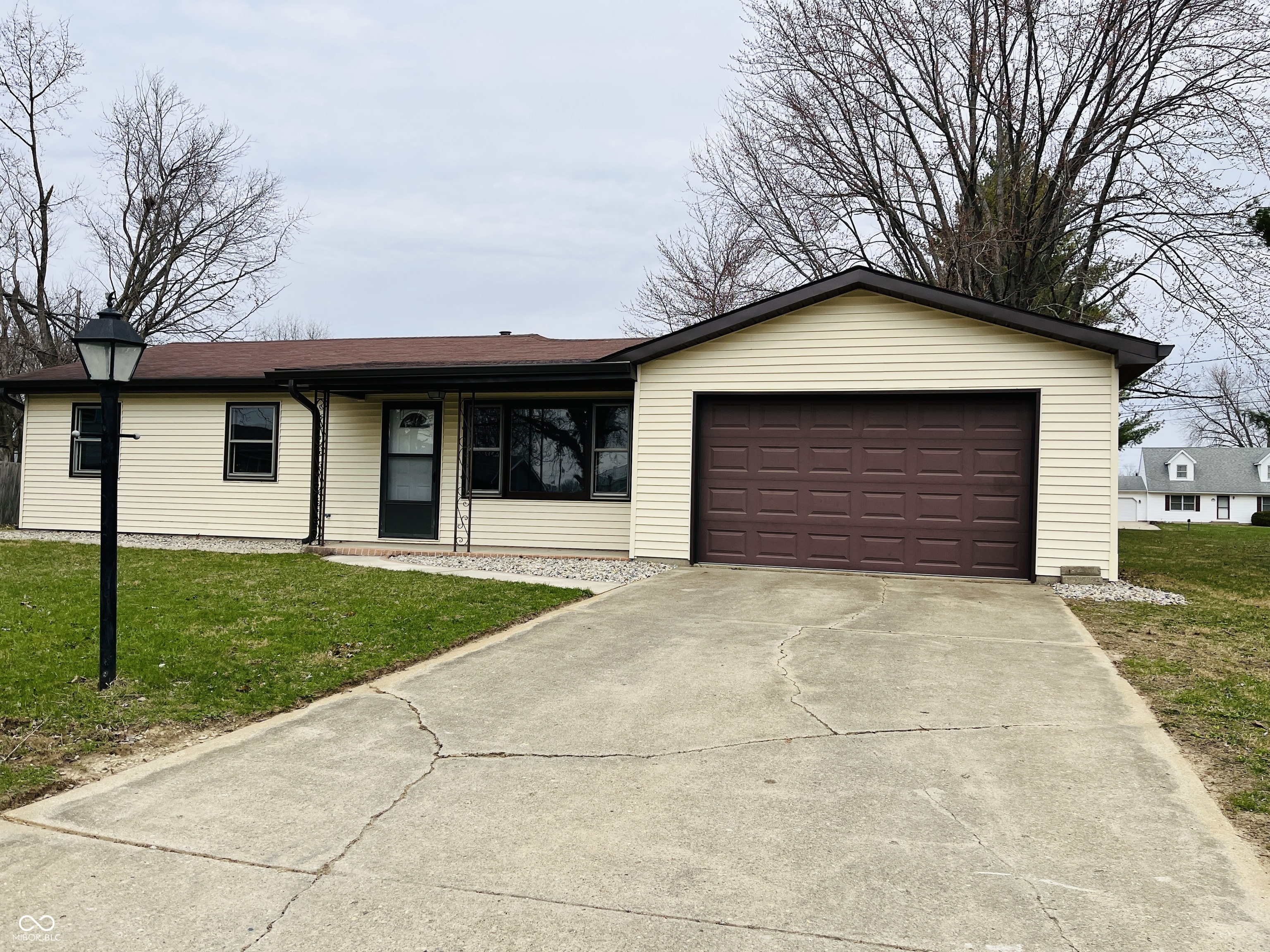 4406 Delmar Court Anderson, IN 46013 - Photo 2 of 24