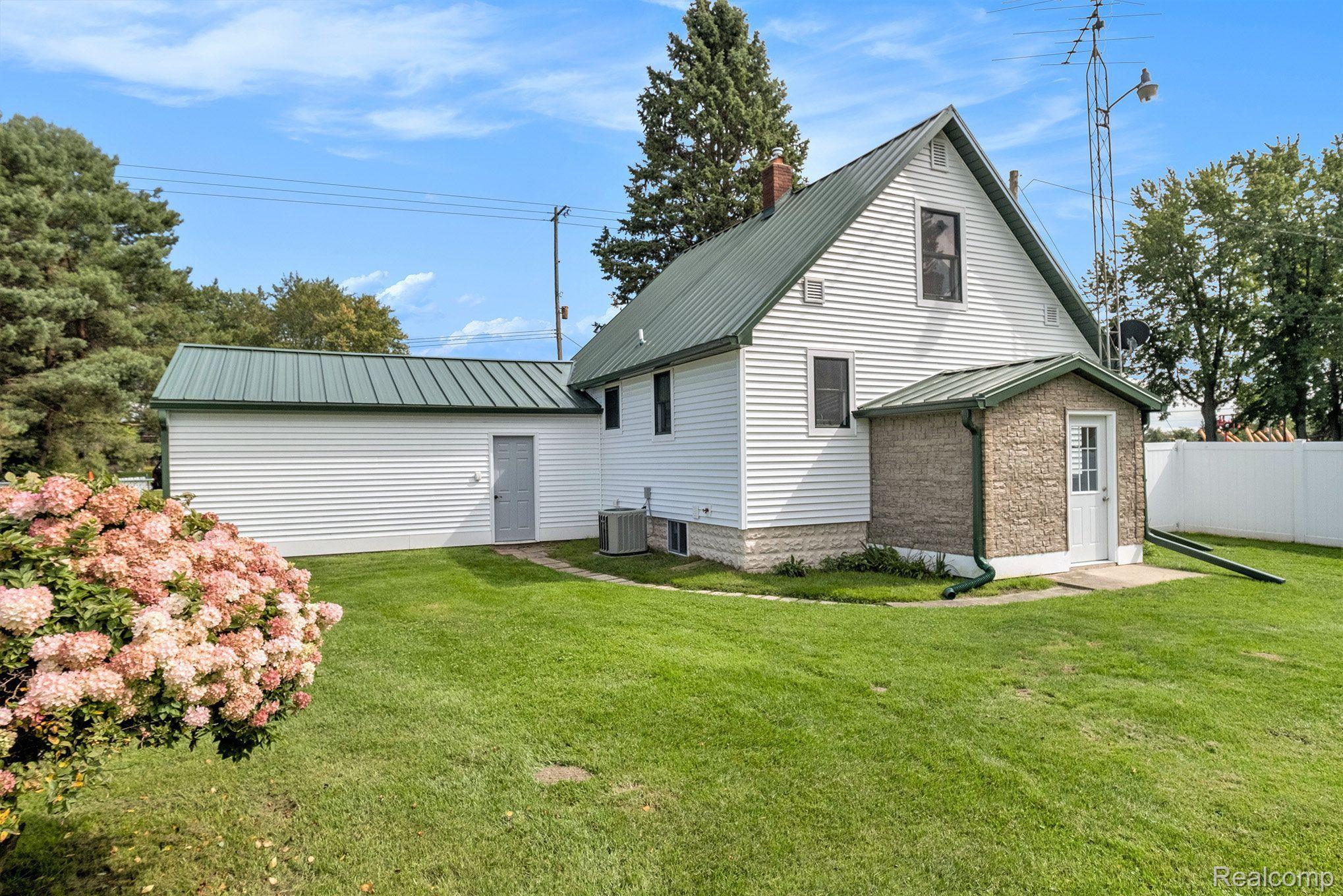 4455 North State Road Davison, MI 48423 - Photo 12 of 20 Gallery Image 12