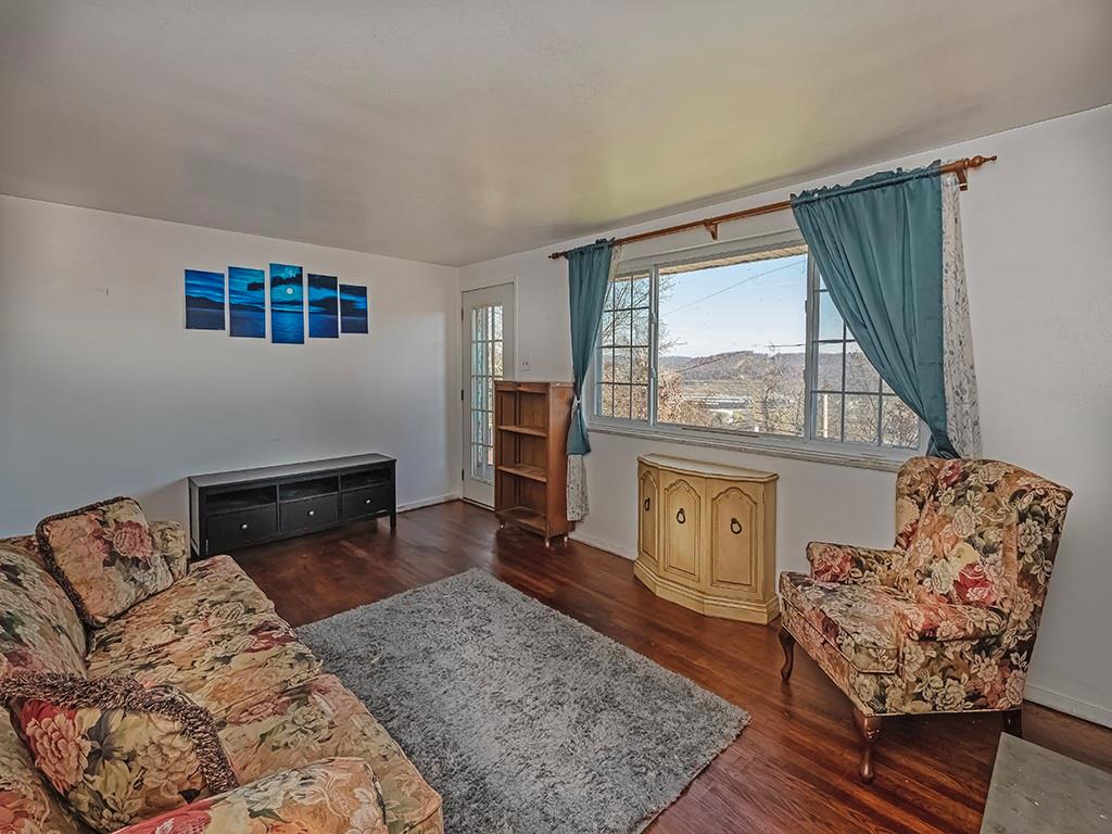 1041 Monaca Road Monaca, PA 15061 - Photo 7 of 27 Gallery Image 7