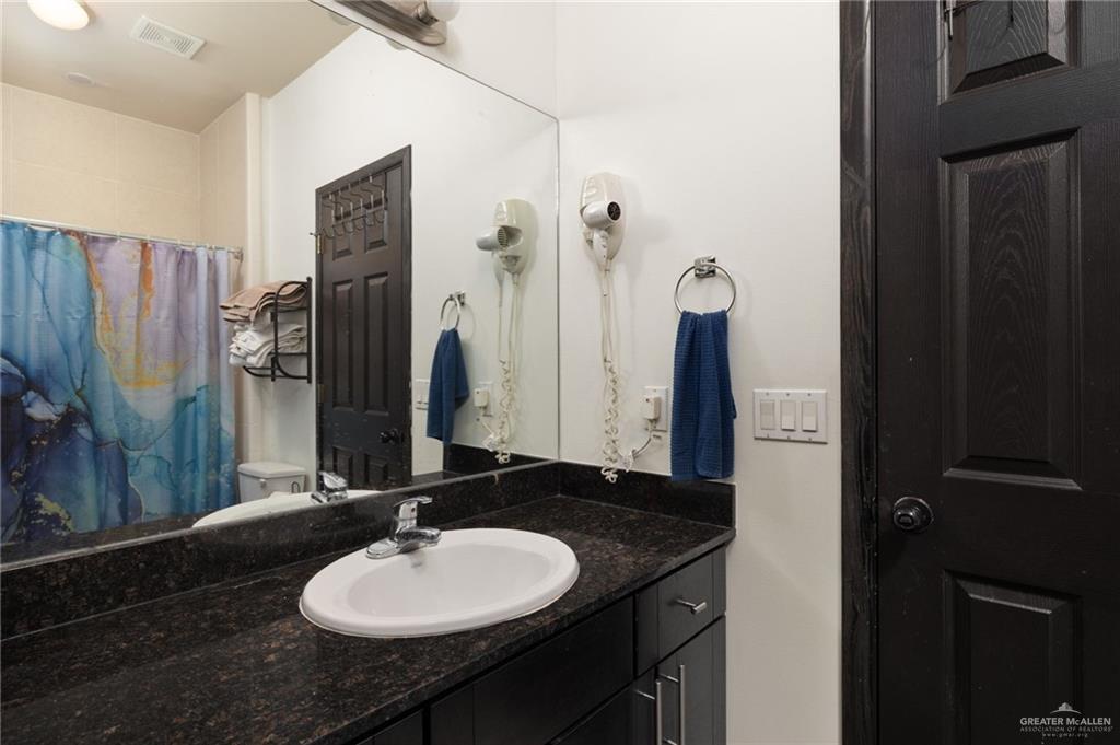 813 Travis Street, Unit 323 Mission, TX 78572 - Photo 9 of 22