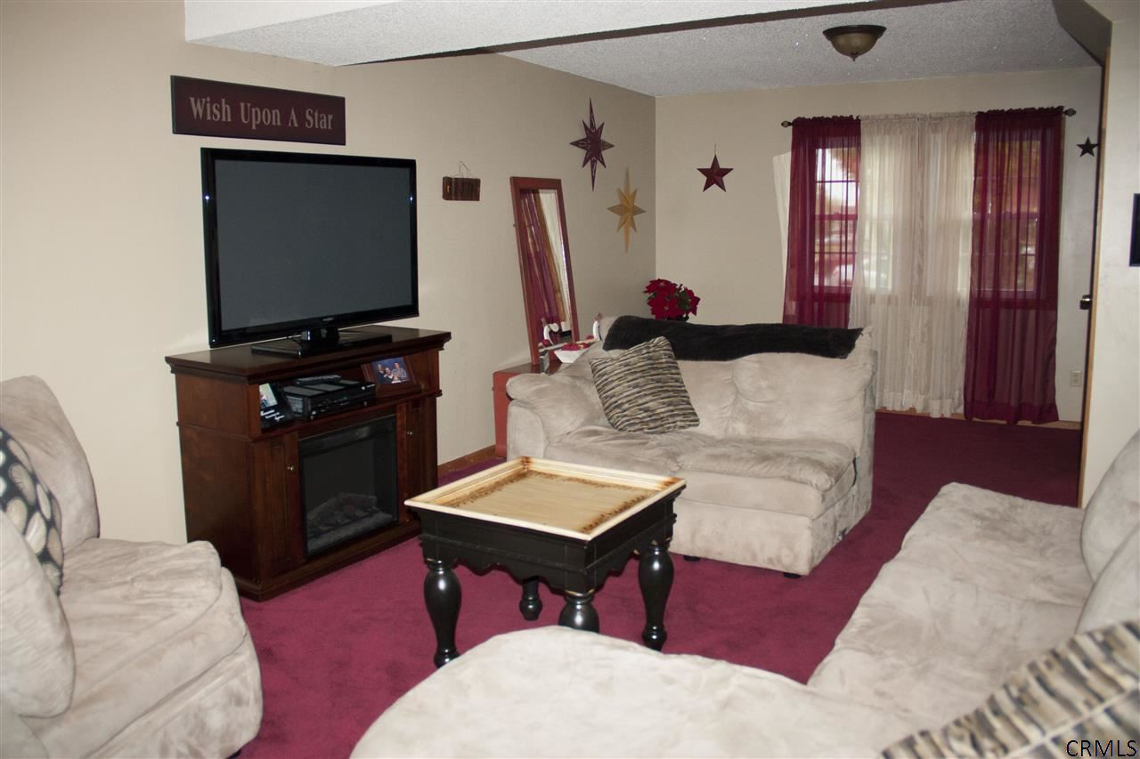 104 Project Road Troy, NY 12180 - Photo 4 of 21 Photo 4