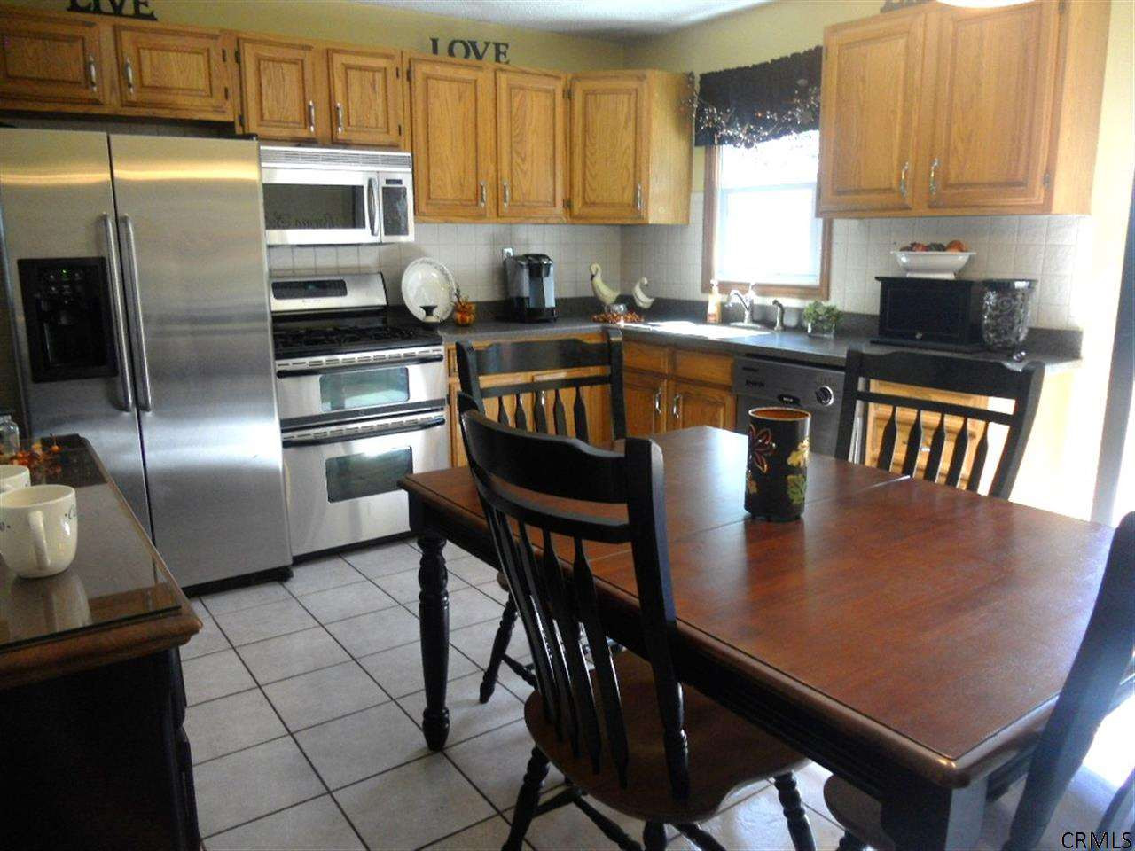 104 Project Road Troy, NY 12180 - Photo 10 of 21 Photo 10