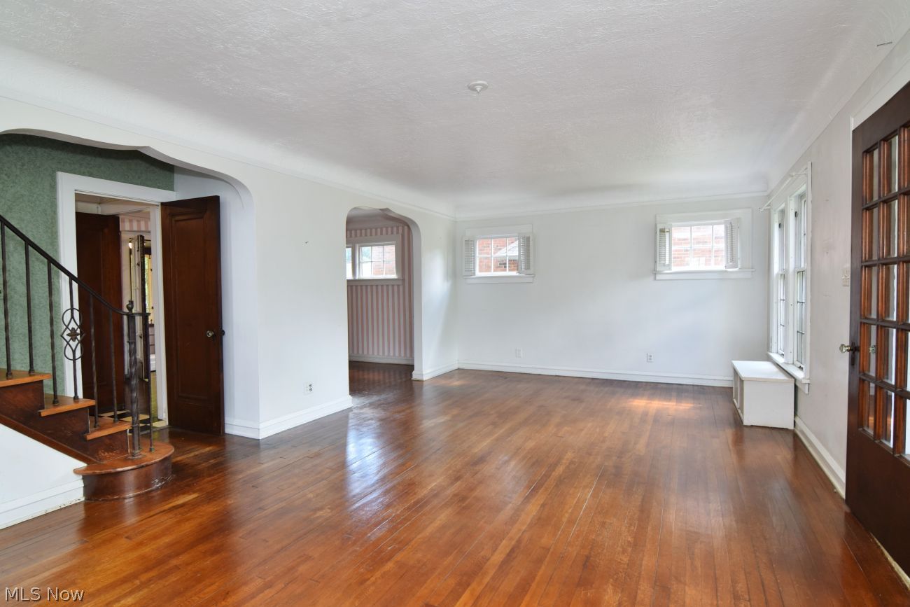 3549 Cedarbrook Road University Heights, OH 44118 - Photo 10 of 47 Living Room