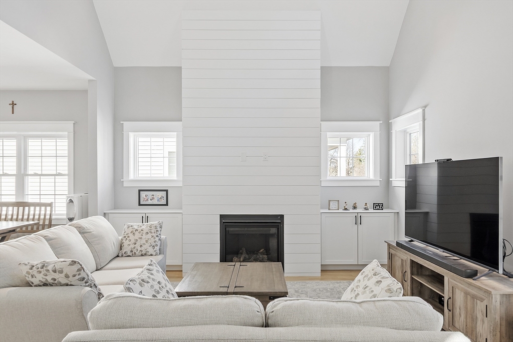 7 Baldwin Court, Unit 7 Harvard, MA 01451 - Photo 5 of 35
