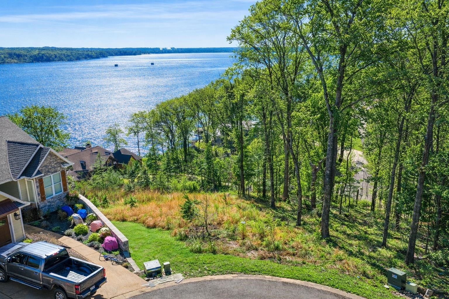 50 Legacy Pointe Savannah, TN 38372 - Photo 19 of 40 a view of yard with car parked