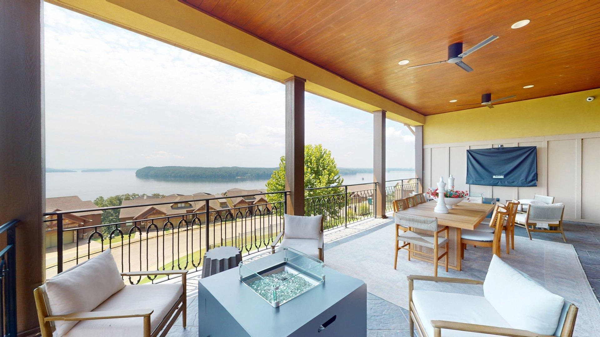 50 Legacy Pointe Savannah, TN 38372 - Photo 22 of 40 a living room with furniture and a floor to ceiling window