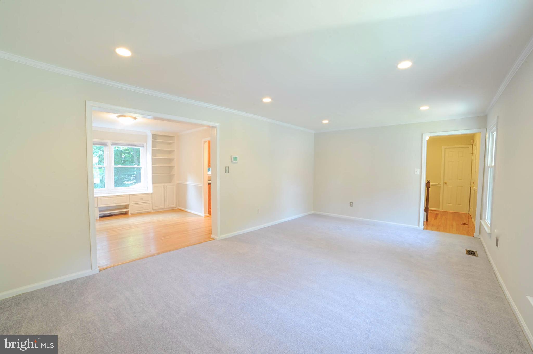 8303 Lindside Way Springfield, VA 22153 - Photo 4 of 30 Brand new carpet in the living room