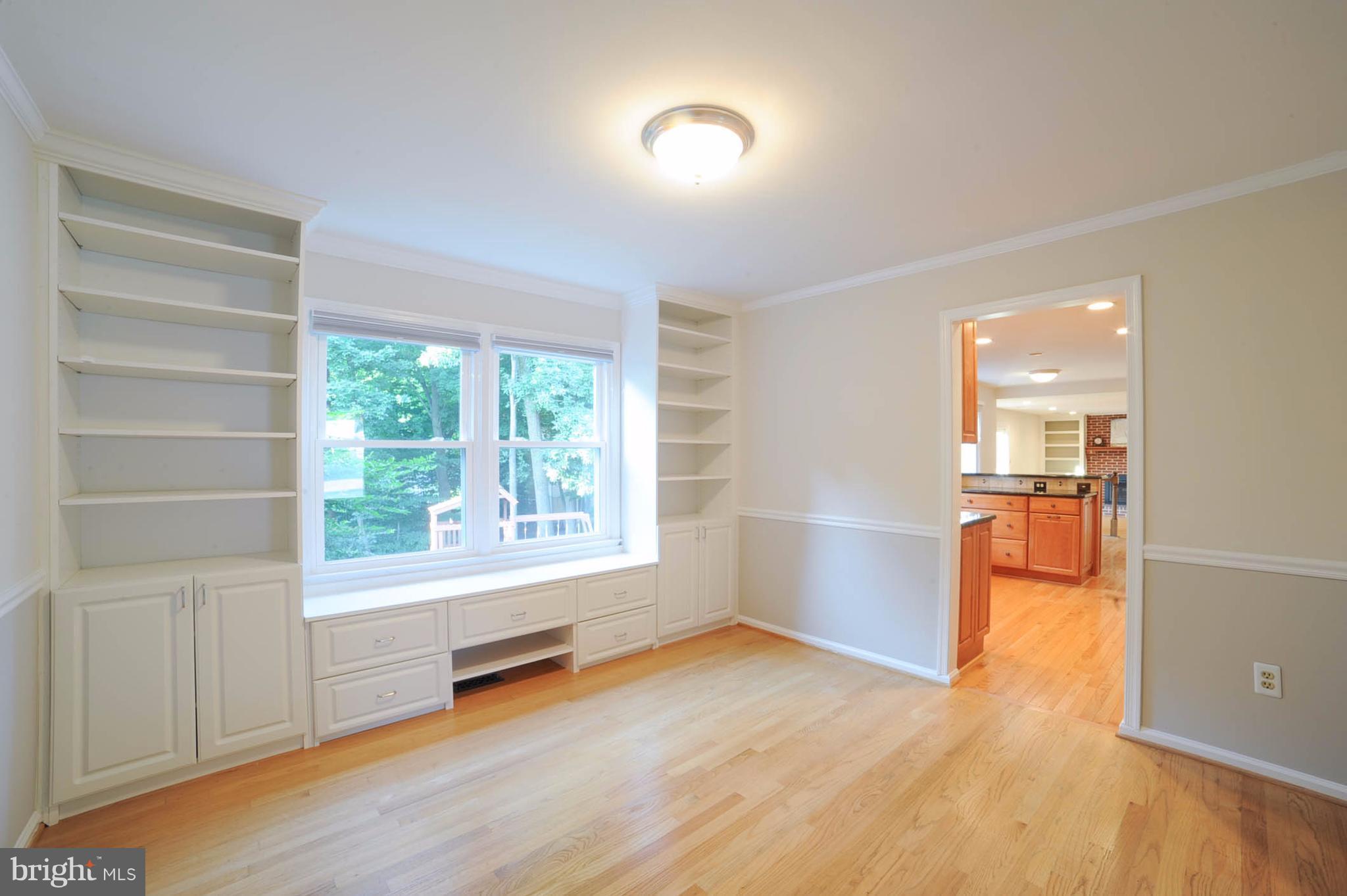 8303 Lindside Way Springfield, VA 22153 - Photo 6 of 30 Dining Room with built-ins