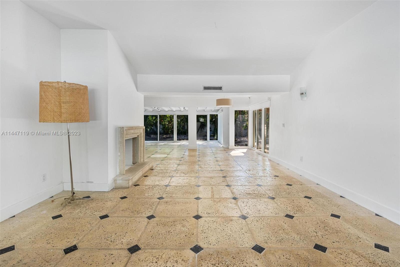 325 Gulf Road Key Biscayne, FL 33149 - Photo 7 of 20