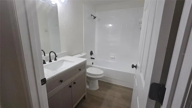 $305,000 | 7325 Holly Street, Mount Dora, FL 32757