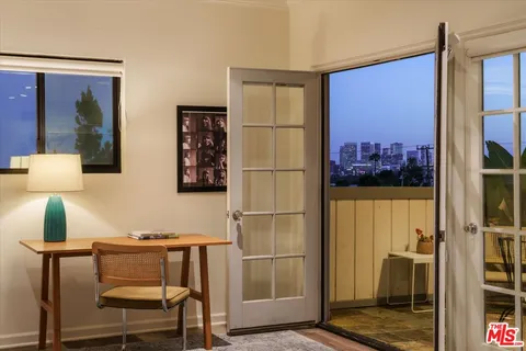 $949,000 | 1133 North Clark Street, Unit 203, West Hollywood, CA 90069