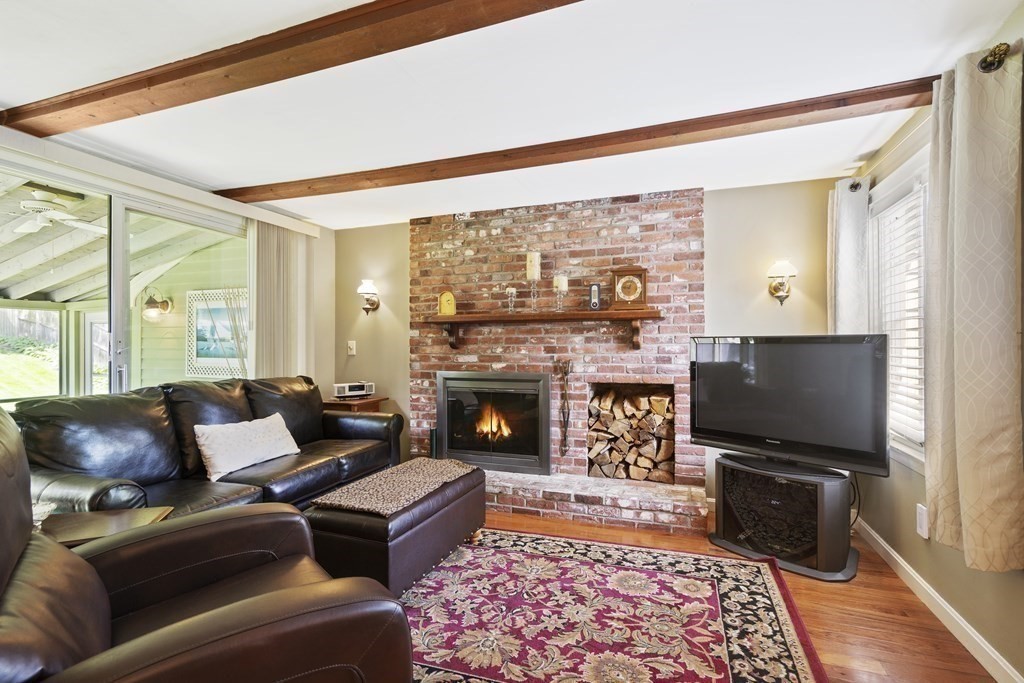 8 Barbara Road Danvers, MA 01923 - Photo 13 of 34