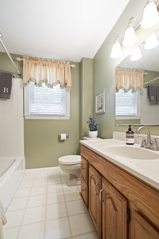 8 Barbara Road Danvers, MA 01923 - Photo 19 of 34