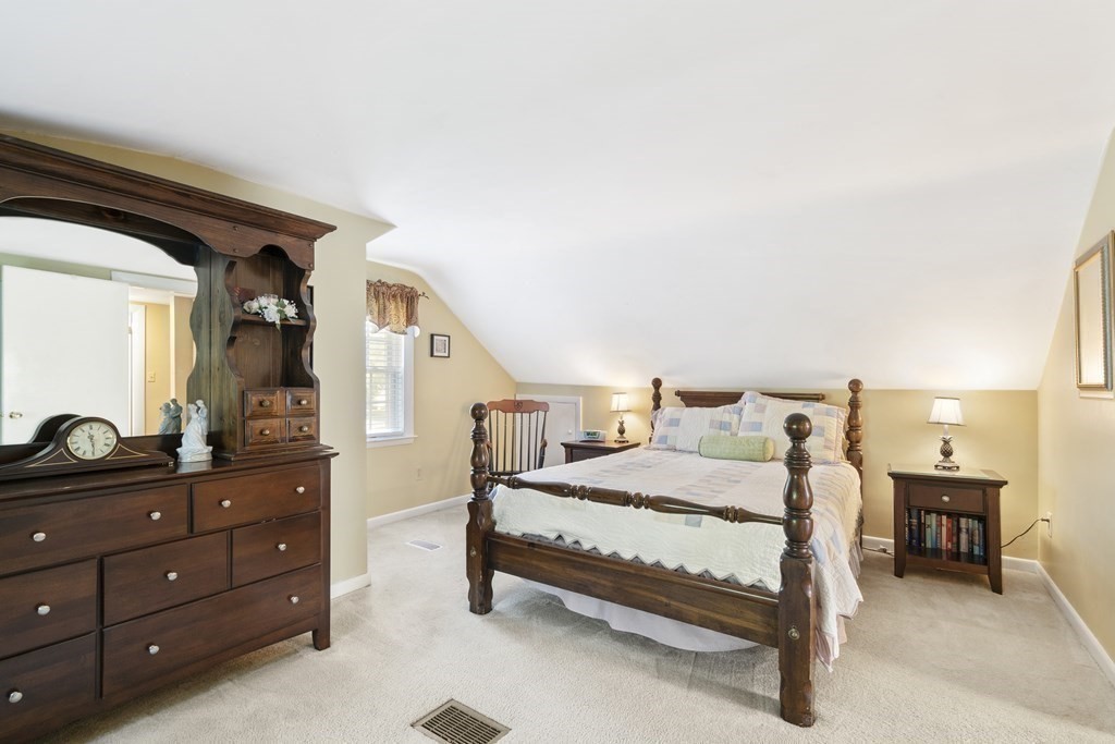 8 Barbara Road Danvers, MA 01923 - Photo 22 of 34