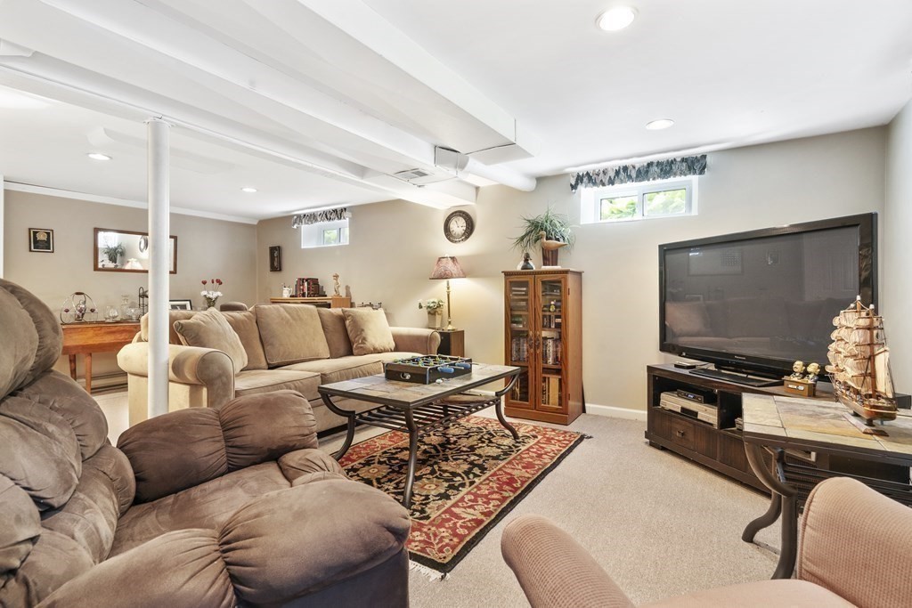 8 Barbara Road Danvers, MA 01923 - Photo 28 of 34